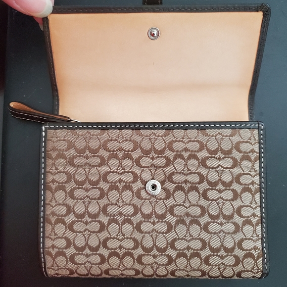 Small Coach mini signature trifold wallet - Picture 3 of 8